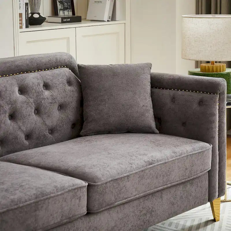 Divano Mid-Century Modern in ciniglia con gambe in metallo dorato e cuscini