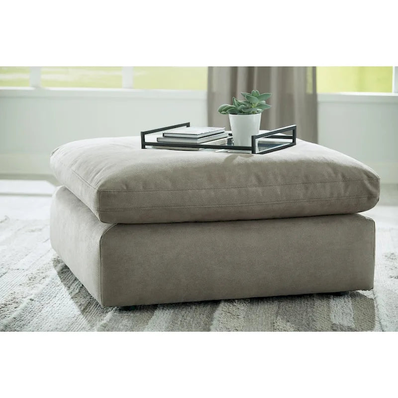 Pouf accentato in similpelle nabuk oversize con cuscino in piuma sintetica