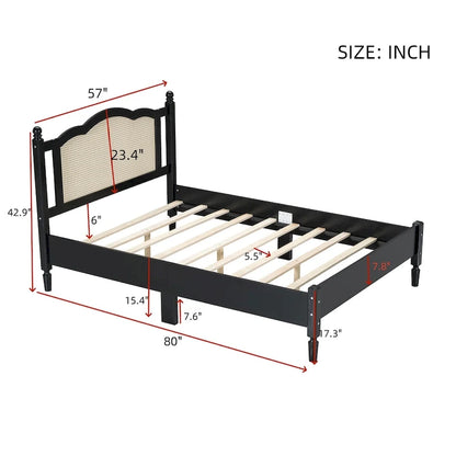 Letto a piattaforma in legno con testiera in rattan naturale