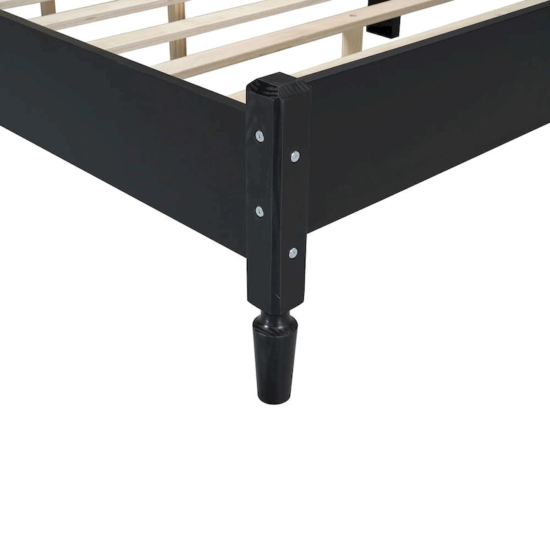 Letto a piattaforma in legno con testiera in rattan naturale